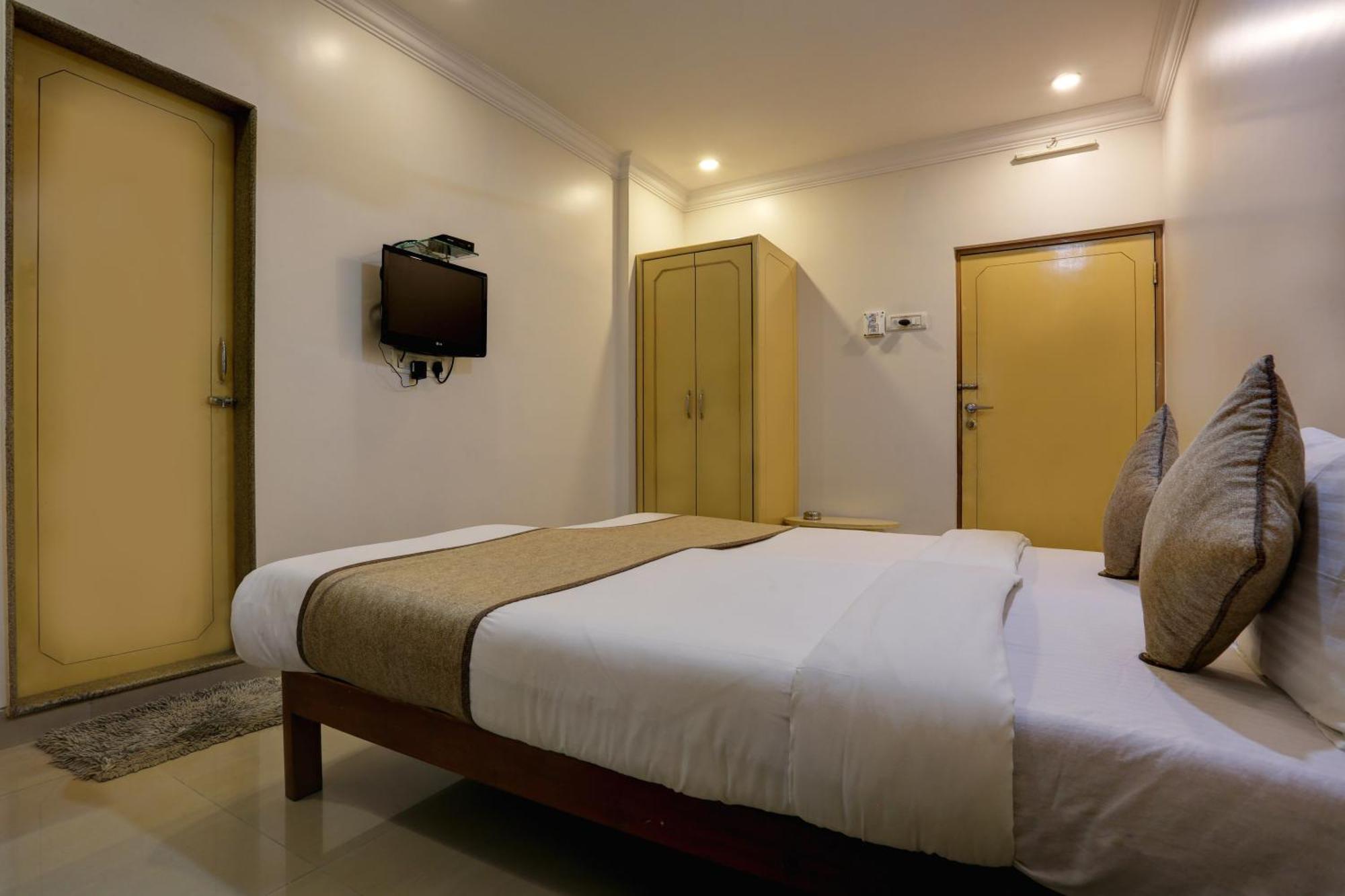Accord Hotel Мумбаї Екстер'єр фото