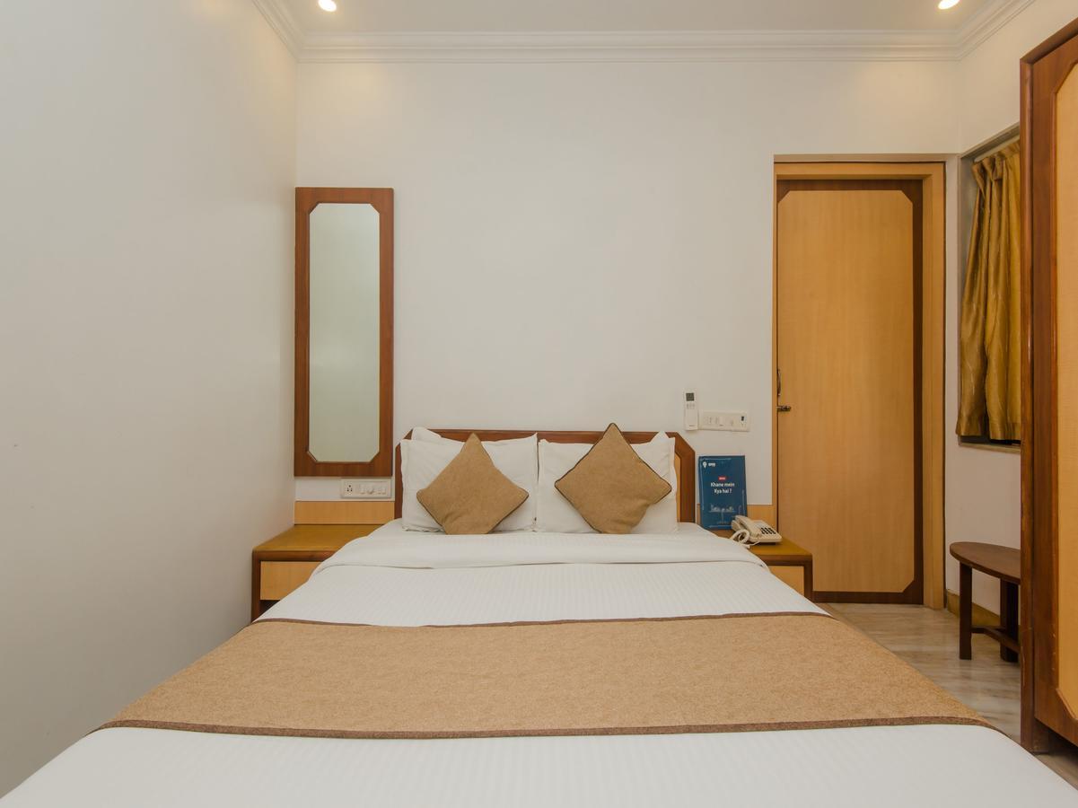Accord Hotel Мумбаї Екстер'єр фото
